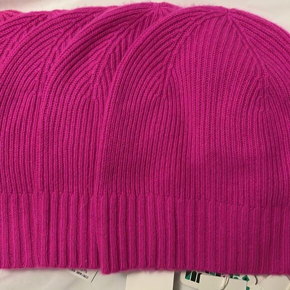 NWT NORDSTROM  WOMENS CASHMERE KNIT BEANIE HOT PINK NWT - Picture 7 of 7